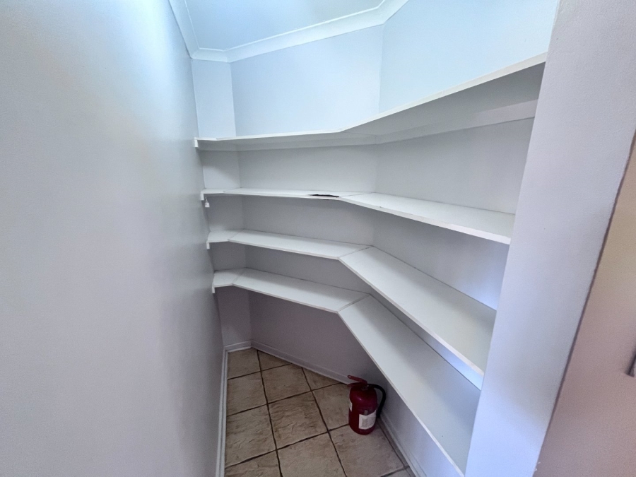 2 Bedroom Property for Sale in Heuwelsig Free State